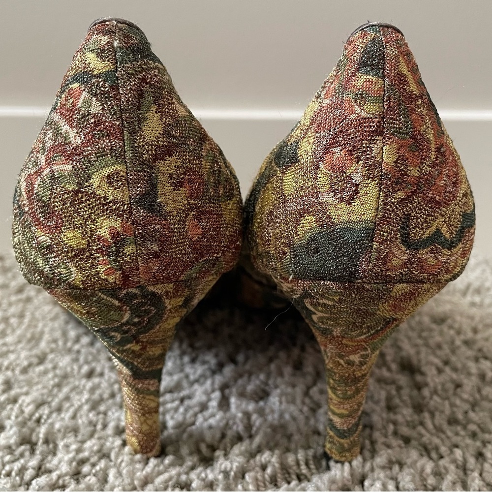 Brocade-Style Peep-Toe Heels - Picture 4 of 8